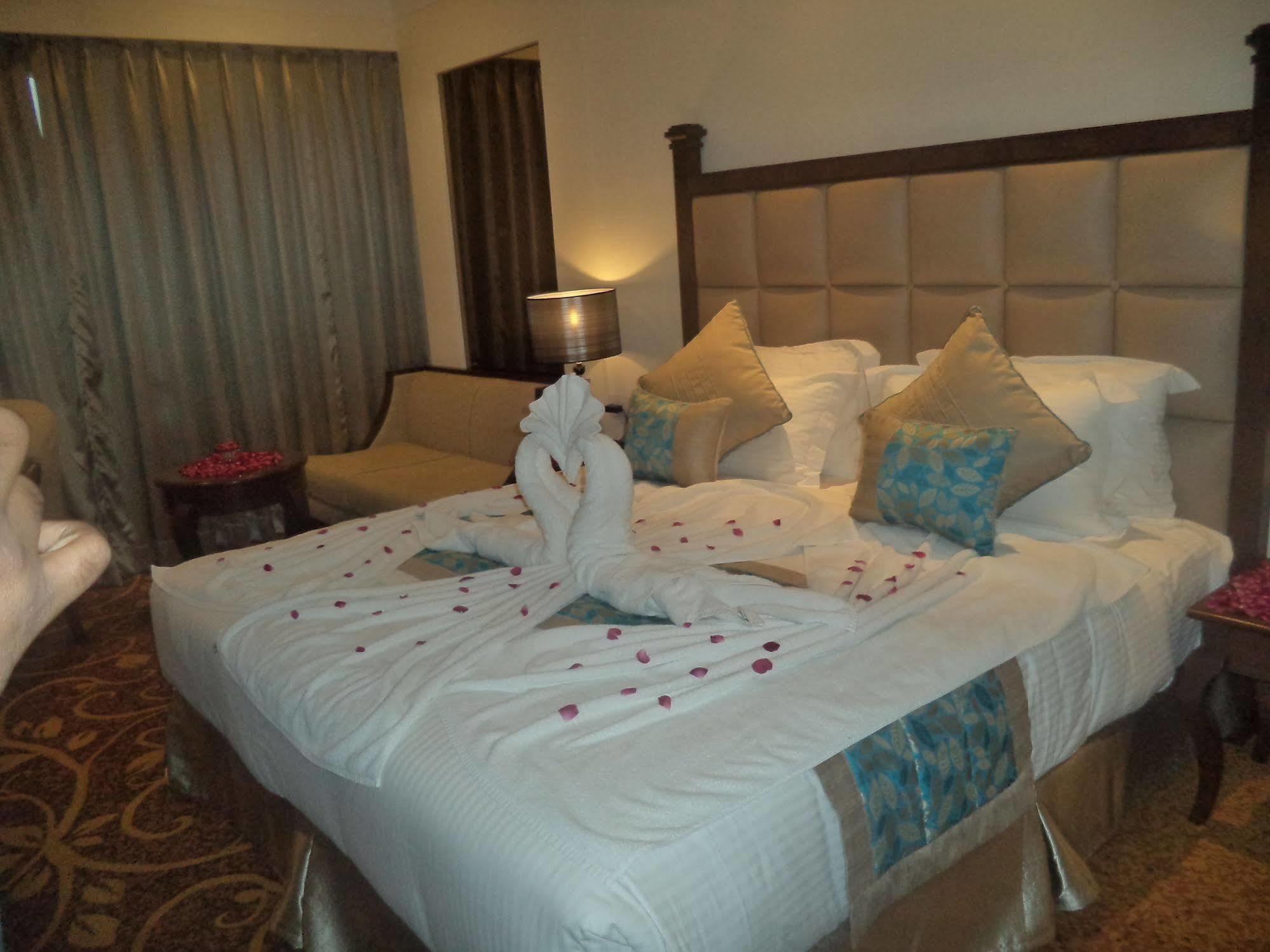 Country Inn & Suites By Radisson, Bathinda Dış mekan fotoğraf